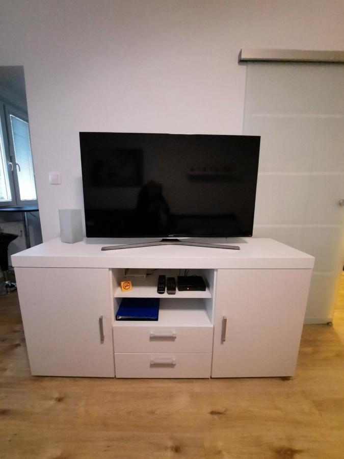 Apartment Klimka With Balcony, Free Wifi And Free Parking Bratislava Exterior foto