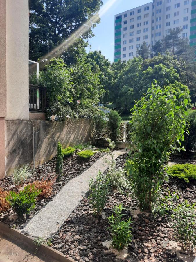 Apartment Klimka With Balcony, Free Wifi And Free Parking Bratislava Exterior foto
