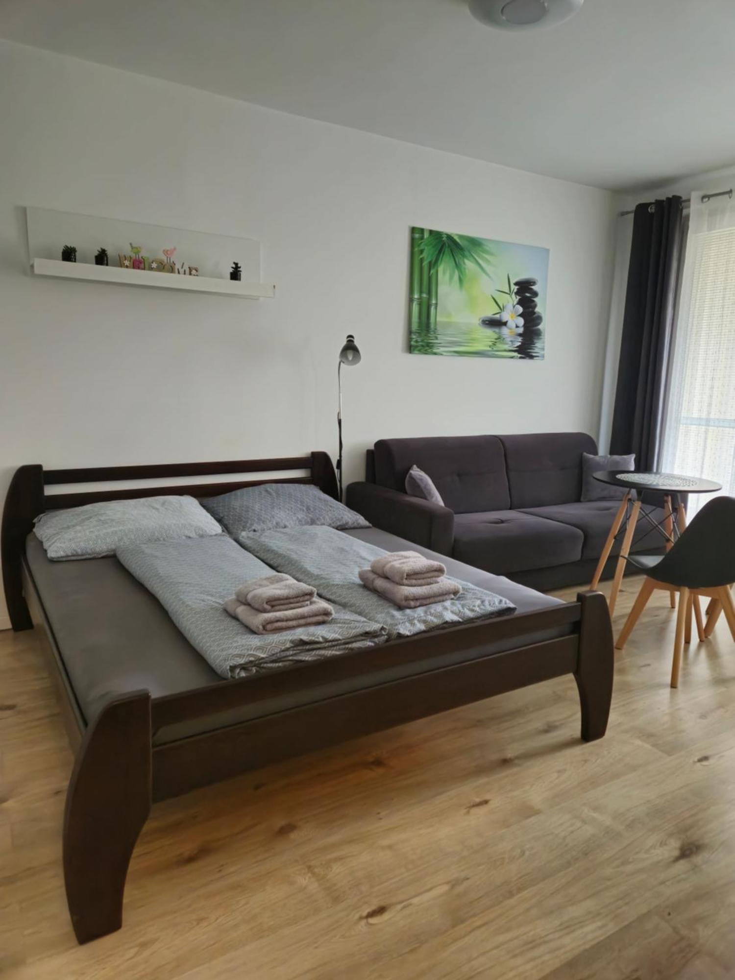 Apartment Klimka With Balcony, Free Wifi And Free Parking Bratislava Exterior foto